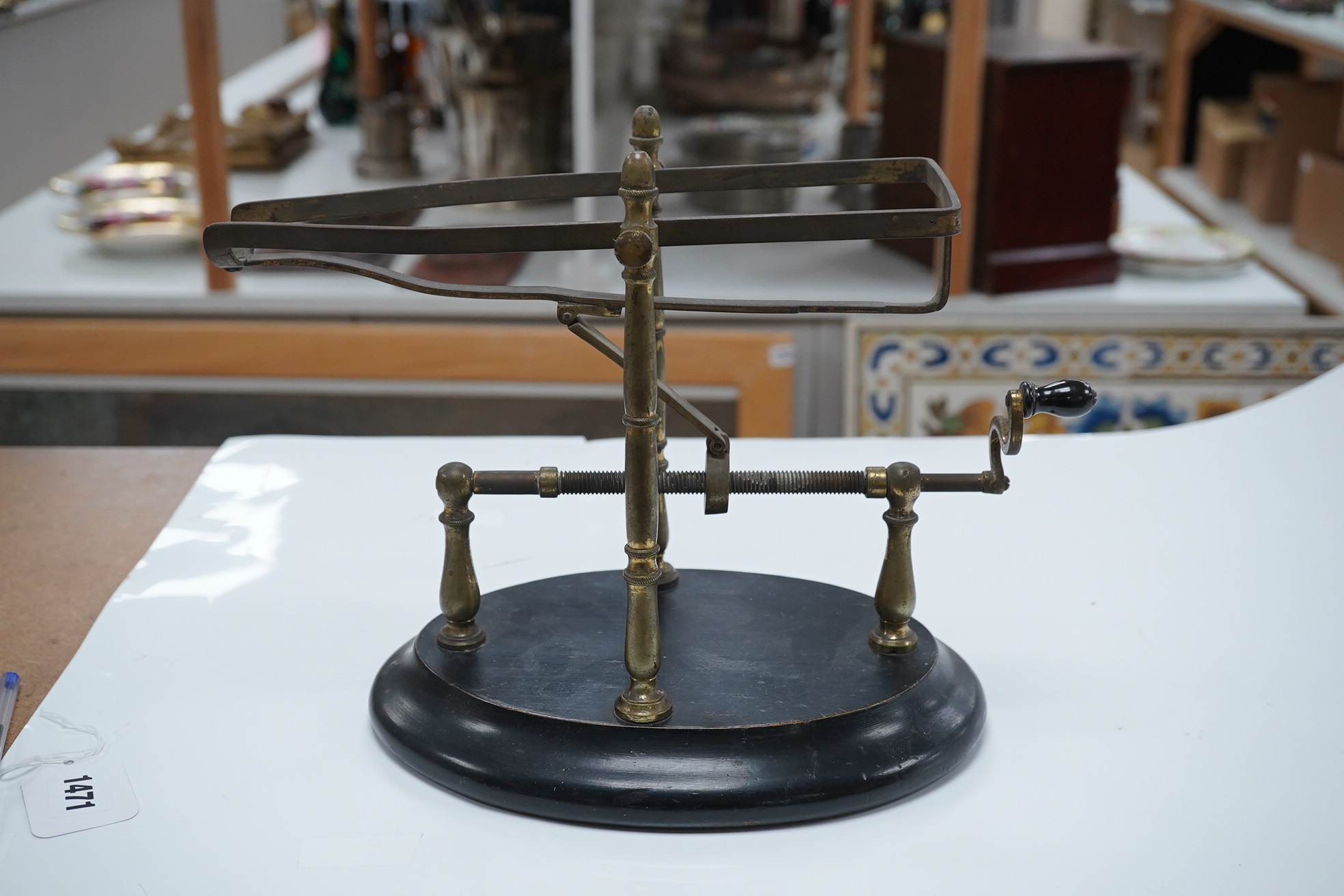 A 19th century mechanical Port decanting cradle. Condition - good